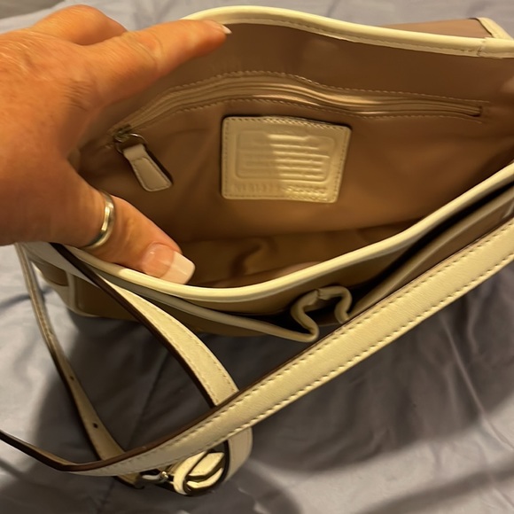 Vintage COACH Neapolitan Satchel!! Almost NEW!! very beautiful bag! Cross body - Picture 10 of 13